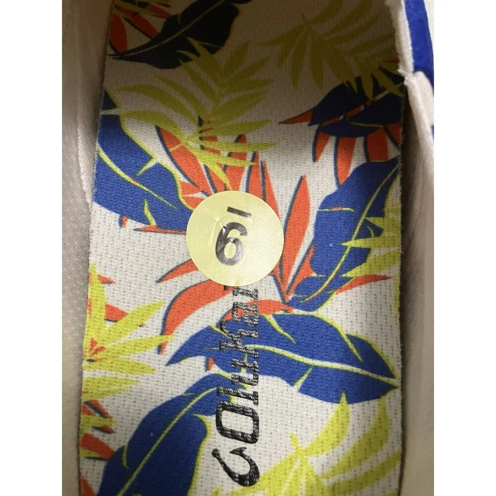 OluKai Lae'ahi Pa'i Men's Beach Shoes In Off-White /Aloha Size 9 US MSRP $120